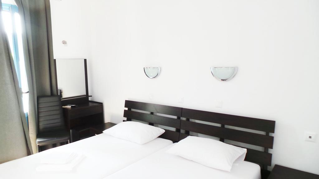 Delfini Hotel Skála Zewnętrze zdjęcie