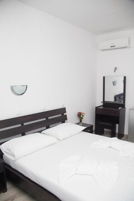 Delfini Hotel Skála Zewnętrze zdjęcie