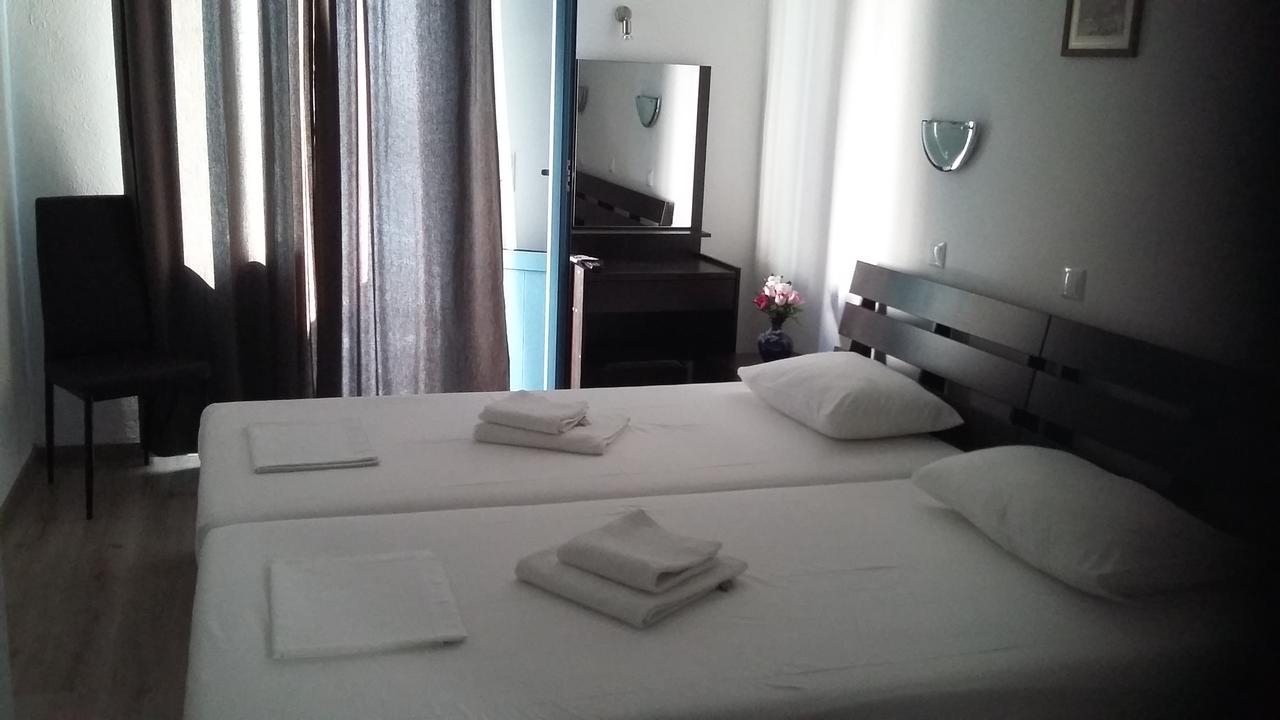 Delfini Hotel Skála Zewnętrze zdjęcie