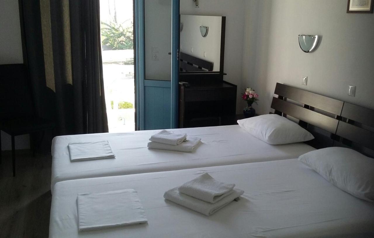 Delfini Hotel Skála Zewnętrze zdjęcie